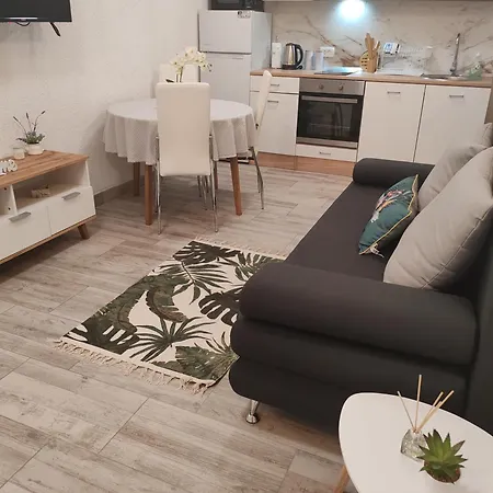 Mira 2 Apartment *