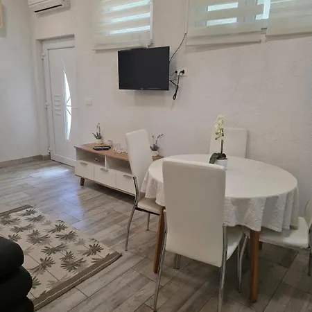 Apartman Mira 2